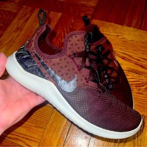 Nike Women Free TR 8 Print Training Shoes Burgundy ah0709-600